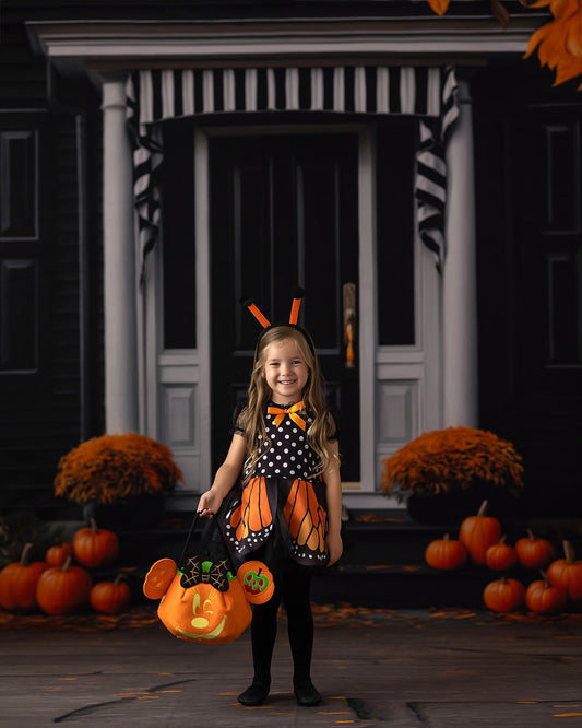 Chic & Spooky - With Sweep Option