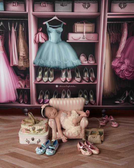 Barbie's Fabulous Wardrobe - Blue Dress Option - With Sweep Option