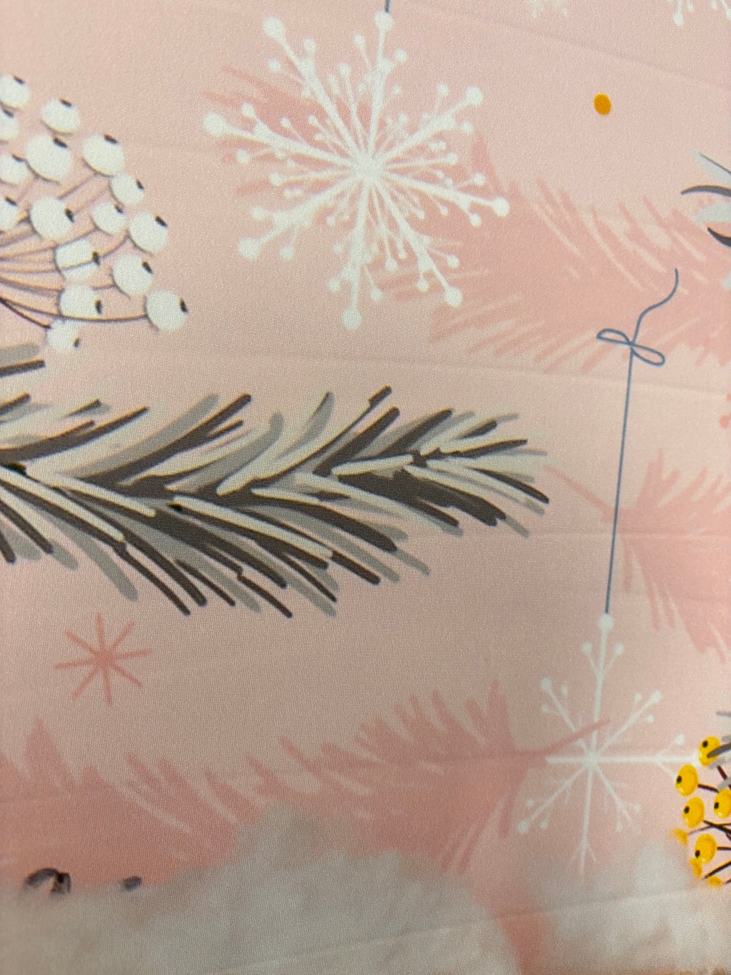 RTS Snowflake Kisses - 8x6' Essential Stretch - Banding - 60% Off