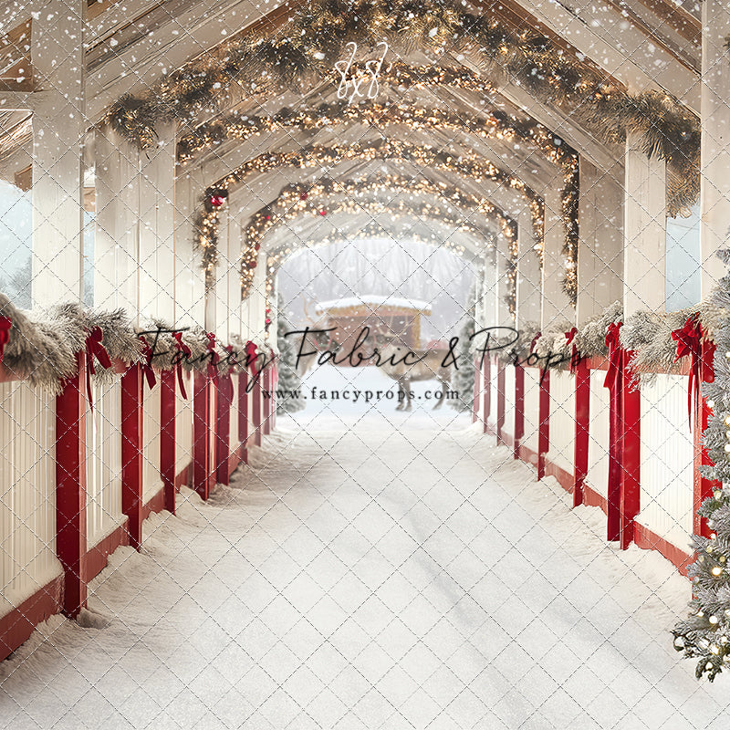 St Nick's Stable - No Reindeer On Main Wall - Room