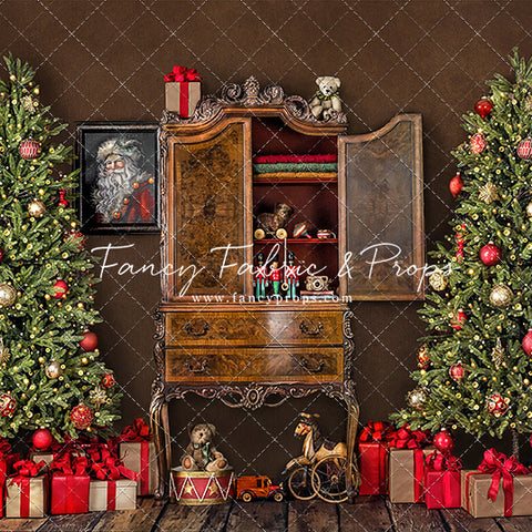 Cabinet of Yuletide Wonder