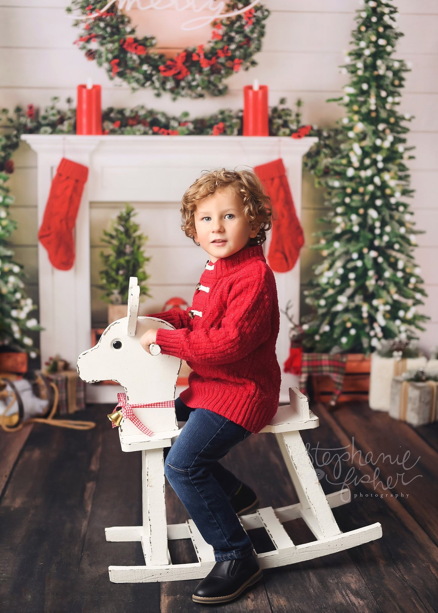 Shiplap Holiday Mantle Room