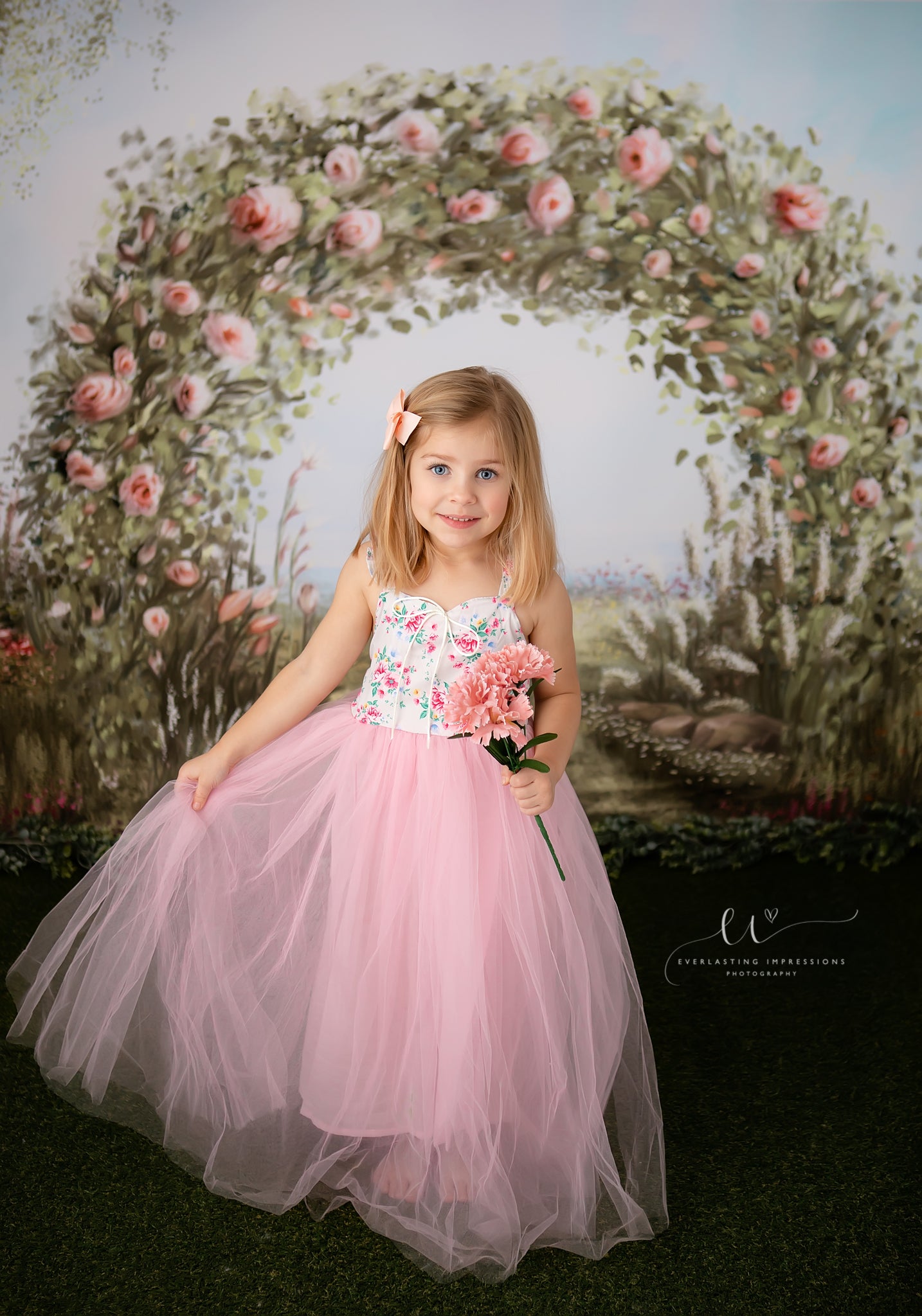Trelis of Roses