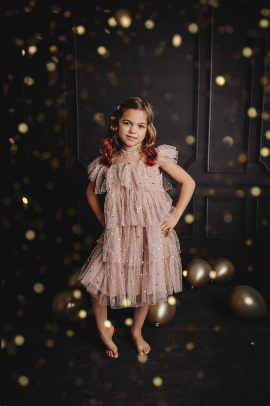 Simple Matte Black Wall