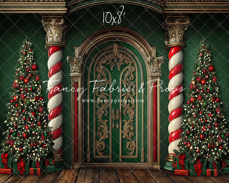 Saint Nick's Christmas Door - Room