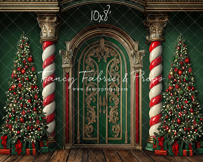 Saint Nick's Christmas Door - Room