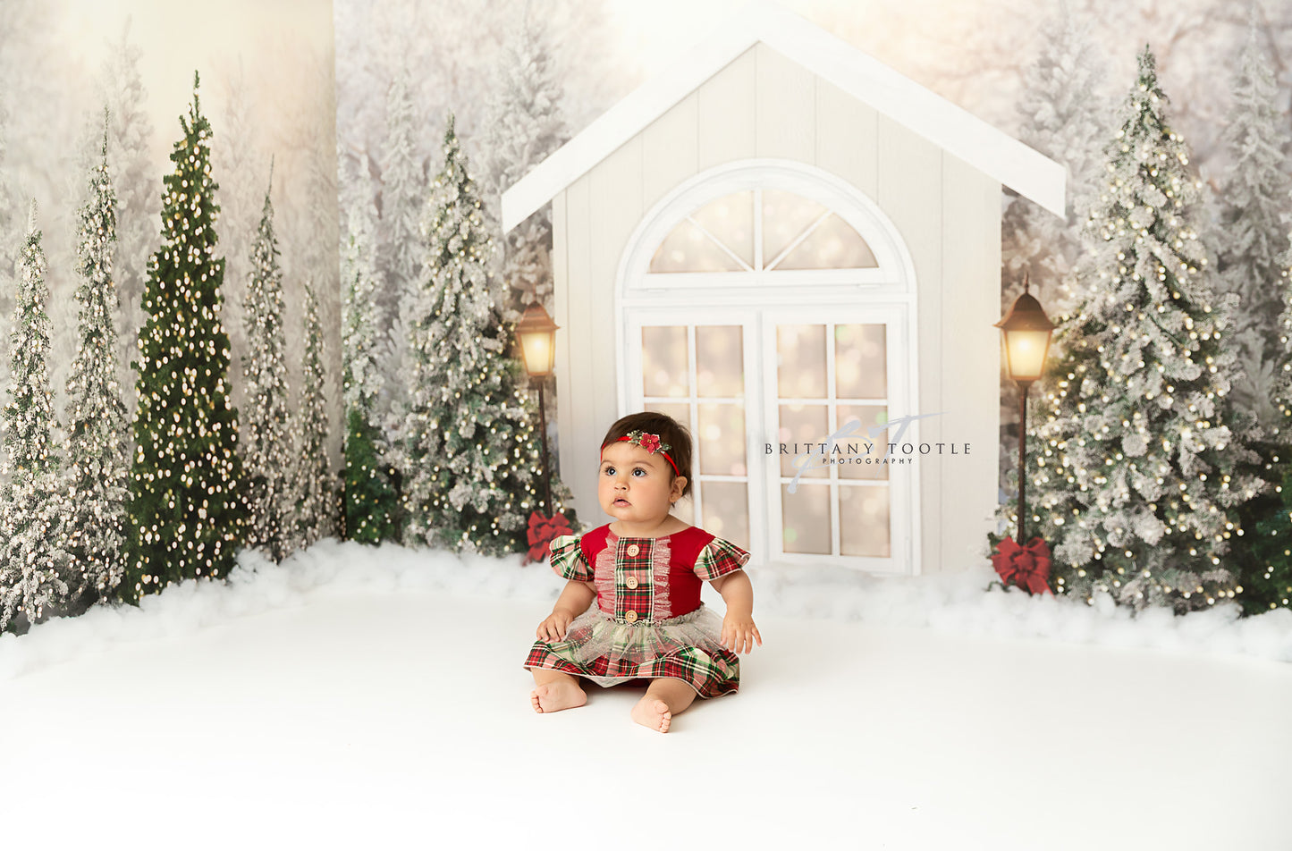 Classy Christmas Cottage 2pc Room