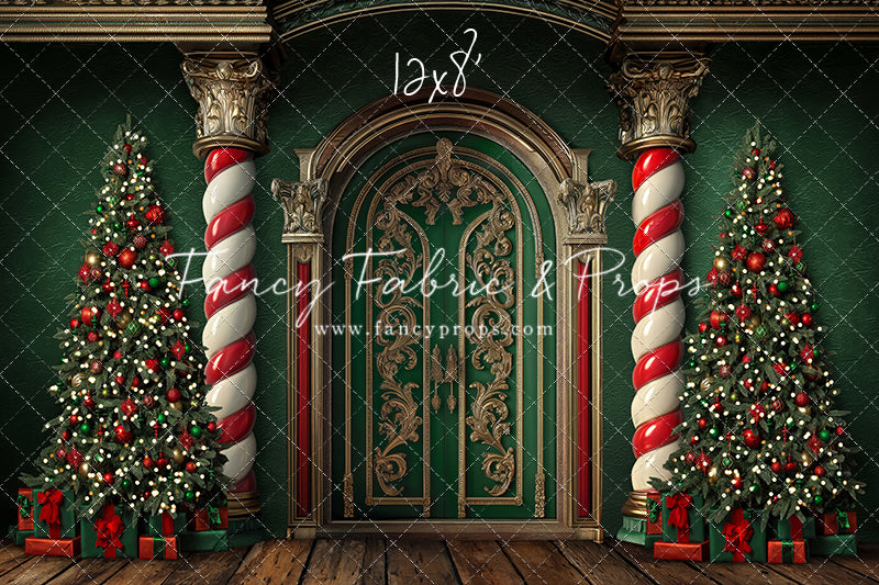 Saint Nick's Christmas Door - Room