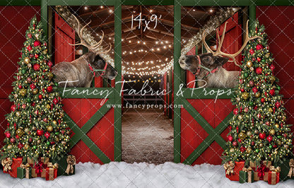 Santa's Jolly Reindeer Stable - With Reindeer