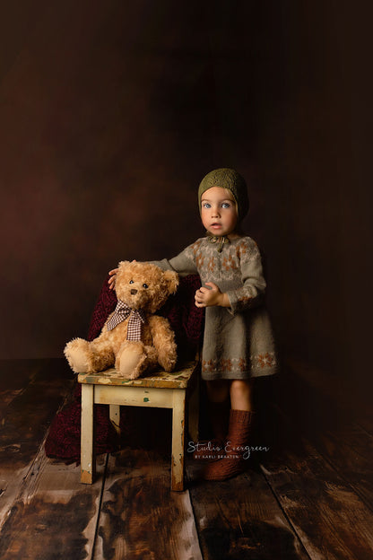 RTS Possibly Mahogany - 8x7.5' Essential Stretch - Banding - 60% Off