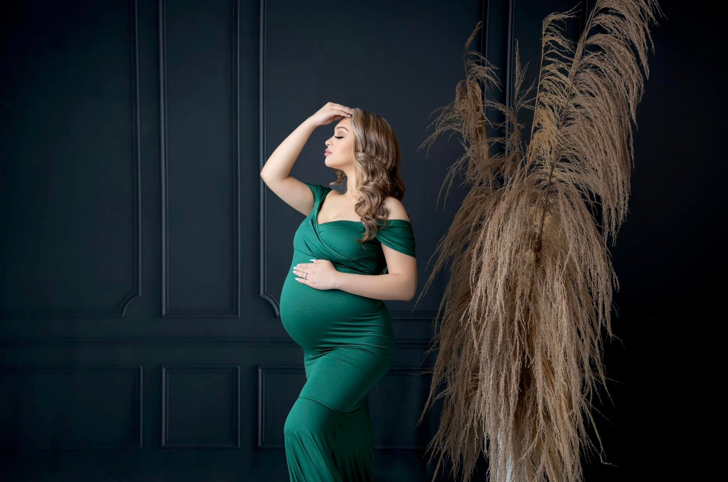 Simple Matte Black Wall