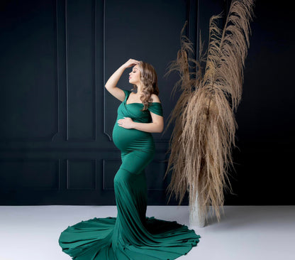 Simple Matte Black Wall