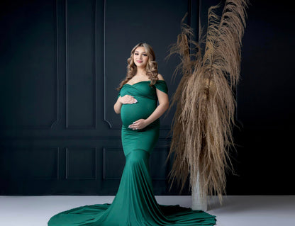 Simple Matte Black Wall