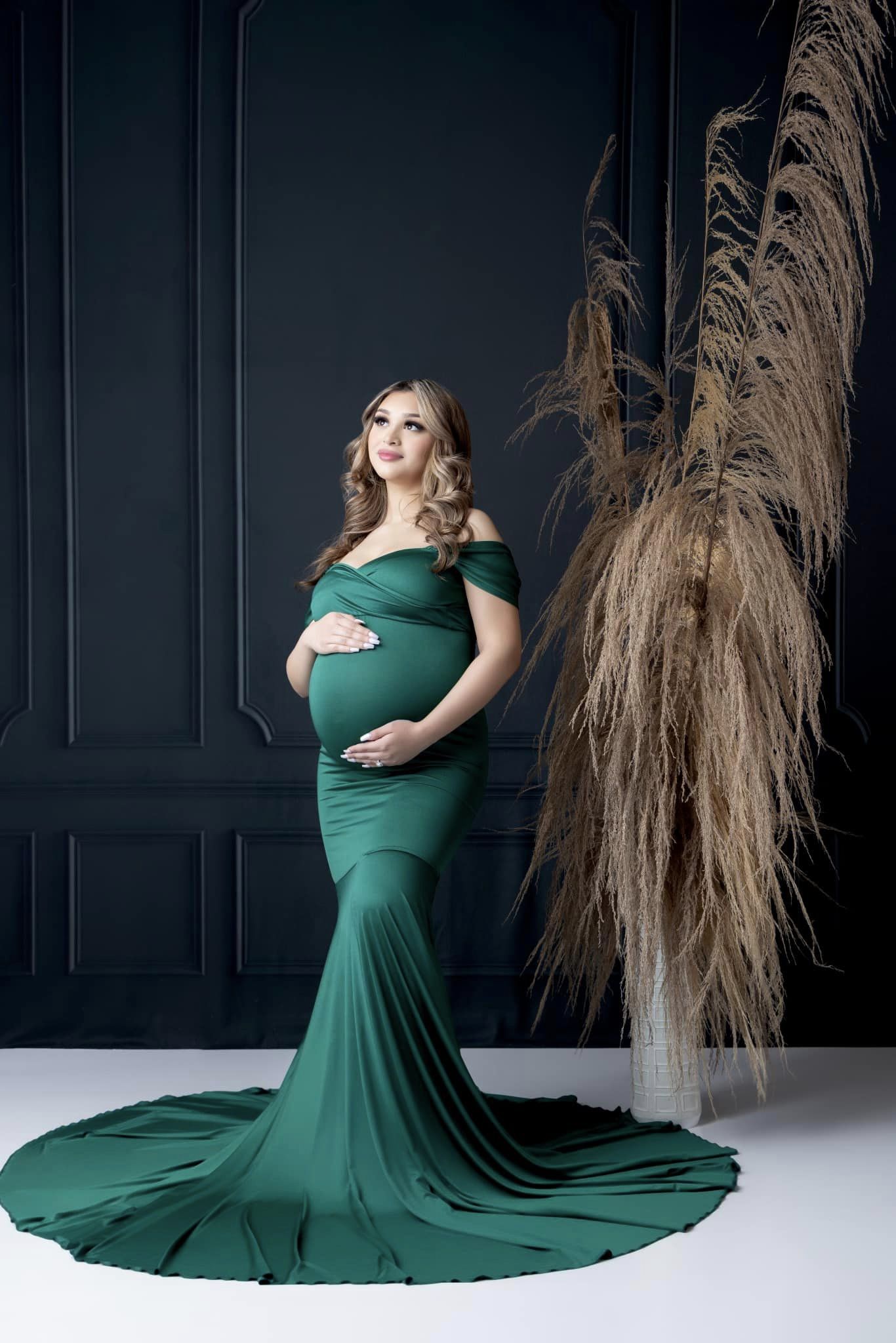 Simple Matte Black Wall