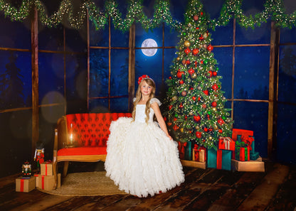 Christmas Bay Window With Garland - Room
