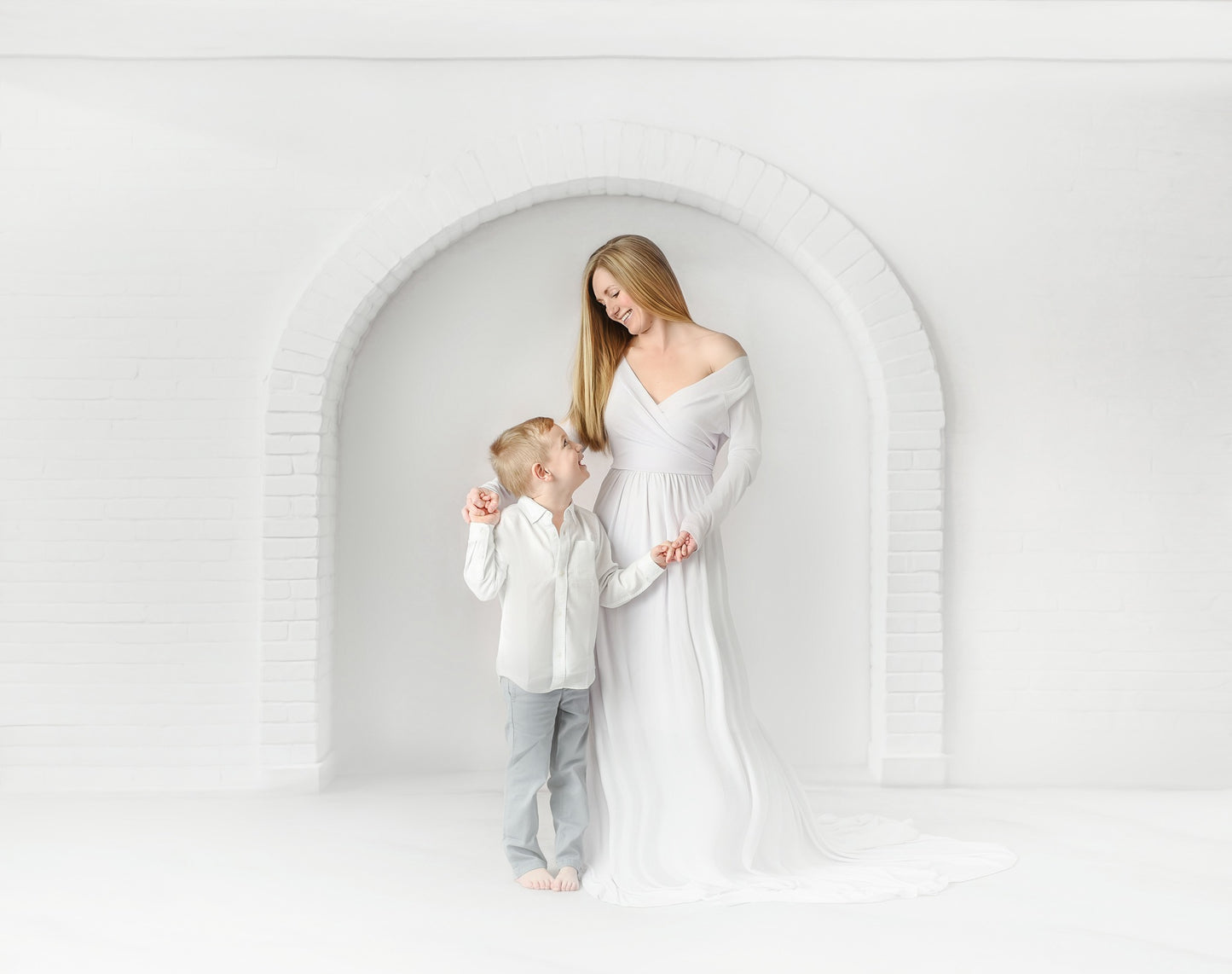 White Brick Alcove - White Floor - With Sweep Option