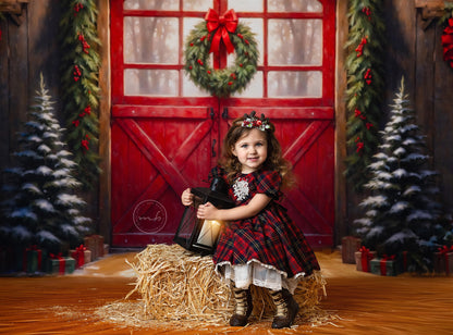 Christmas At The Red Barn - Straw Floor - Room