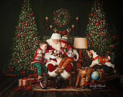 Red & Green Christmas Mantle