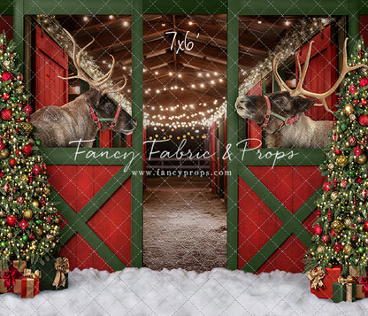 Santa's Jolly Reindeer Stable - With Reindeer