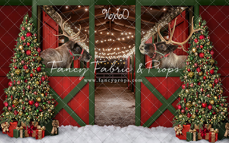 Santa's Jolly Reindeer Stable - With Reindeer