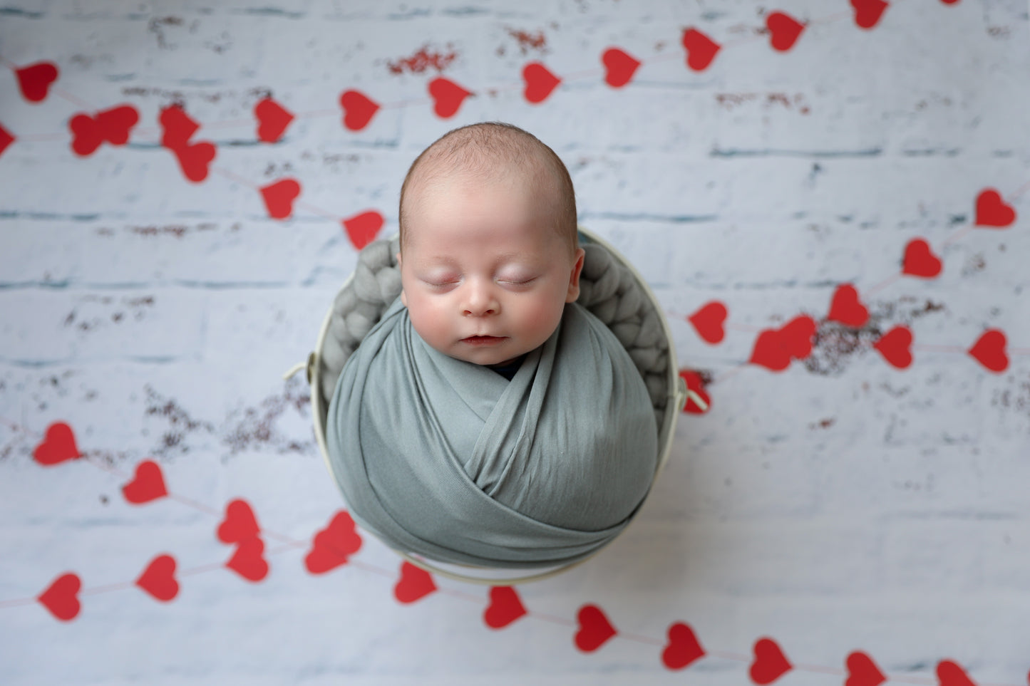 Amore Brick Wall - Petite