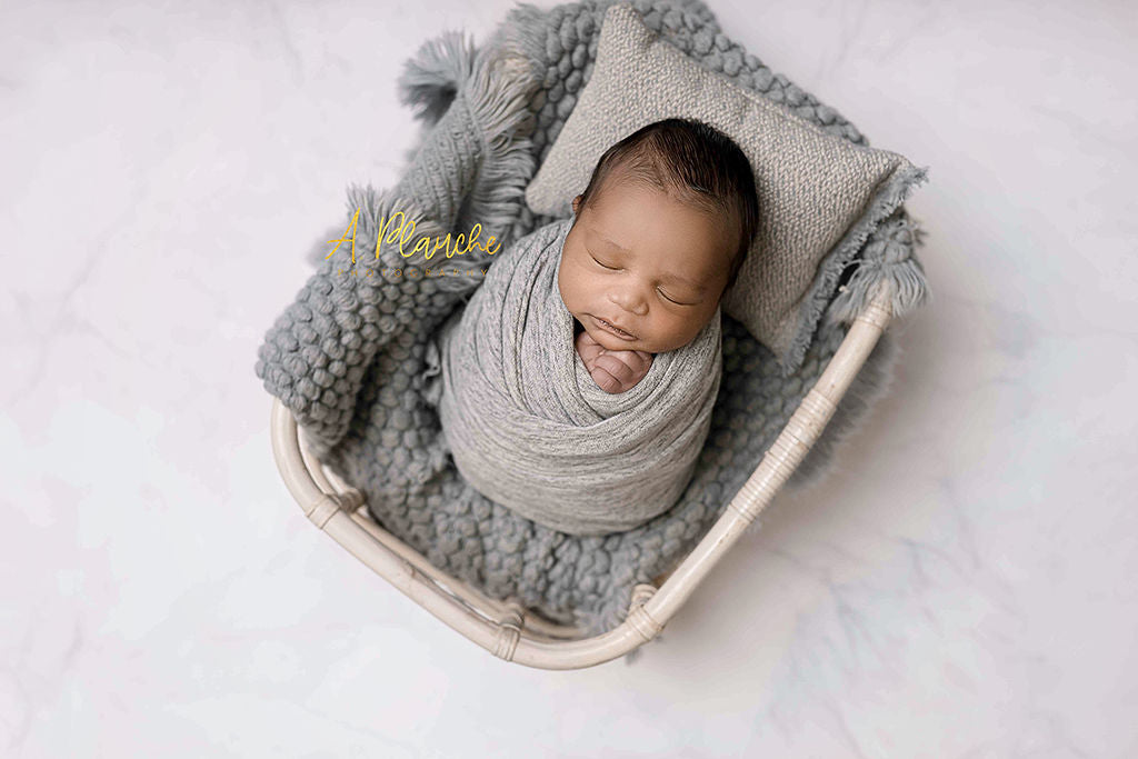 Christmas White Marble - Petite