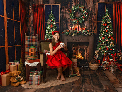 Classic Christmas Fireplace - Room