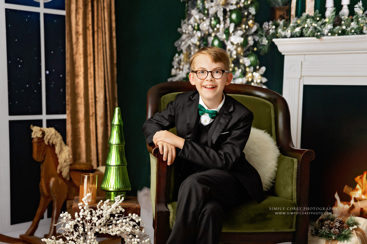 Classy Gold & Greens Mantle 2pc Room