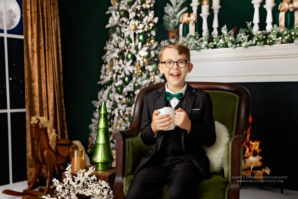 Classy Gold & Greens Mantle 2pc Room