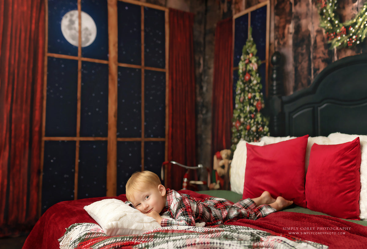 Dark Classic Headboard - Room
