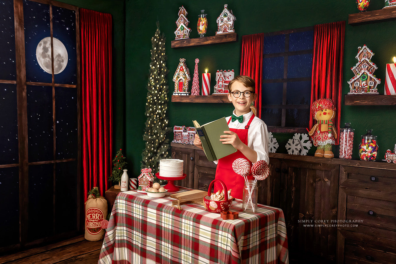 Evergreen Gingerbread Kitchen With A View - Room