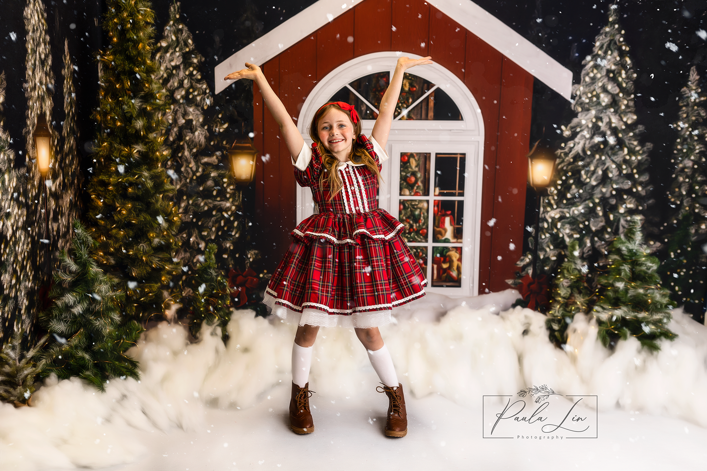 Christmas Cottage 2pc Room