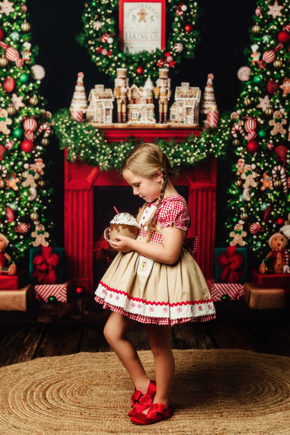 Gingerbread Mantle - Room