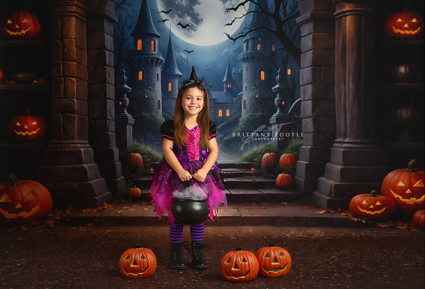 Gothic Halloween Gateway - Dirt Floor - With Sweep Option