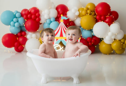 Clawfoot Bath tub Photo Prop - USA ONLY - Canada email for quote