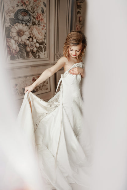 Ivory Floral Victorian Wall - With Sweep Option