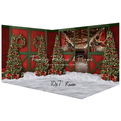 Jolly Reindeer Barn - With Reindeer - Room