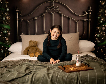 Joyful Winter's Eve - Room