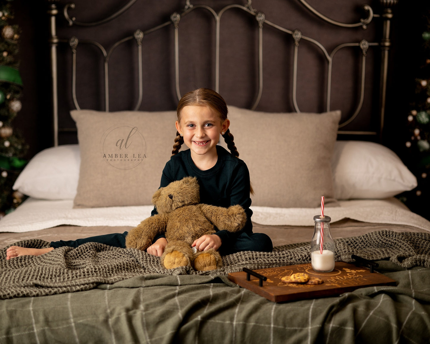 Joyful Winter's Eve - Room