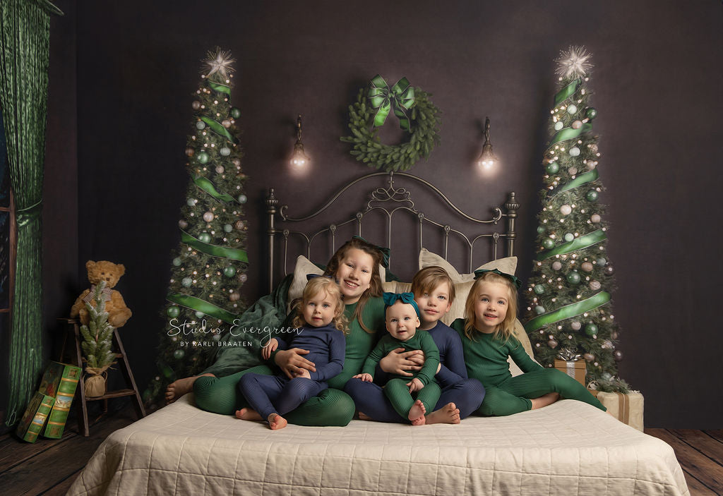 Joyful Winter's Eve - Room