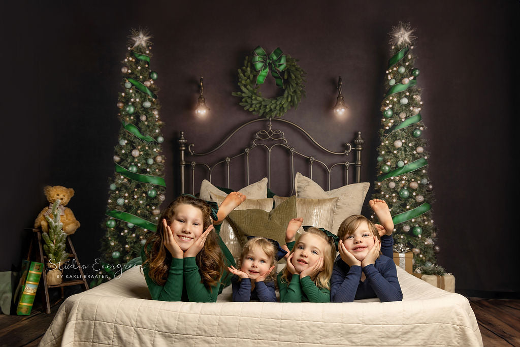 Joyful Winter's Eve - Room