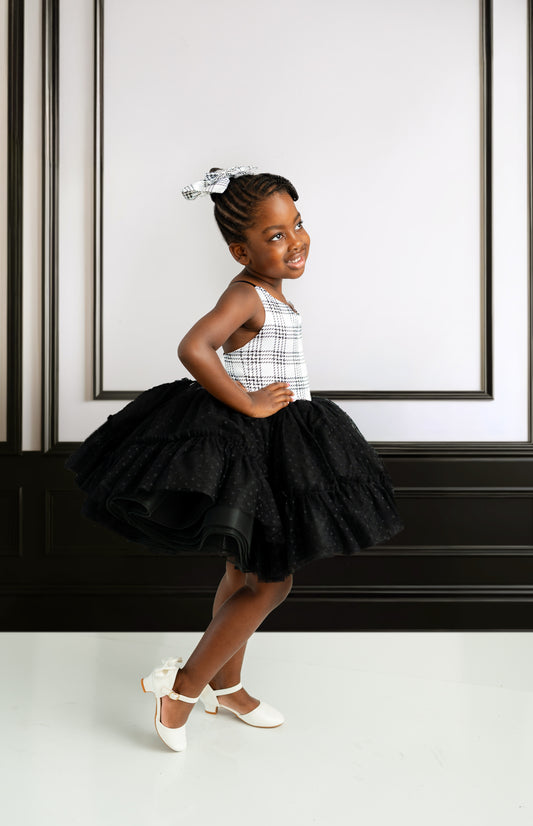 Classy Black & White Wainscoting - Black Floor - With Sweep Option