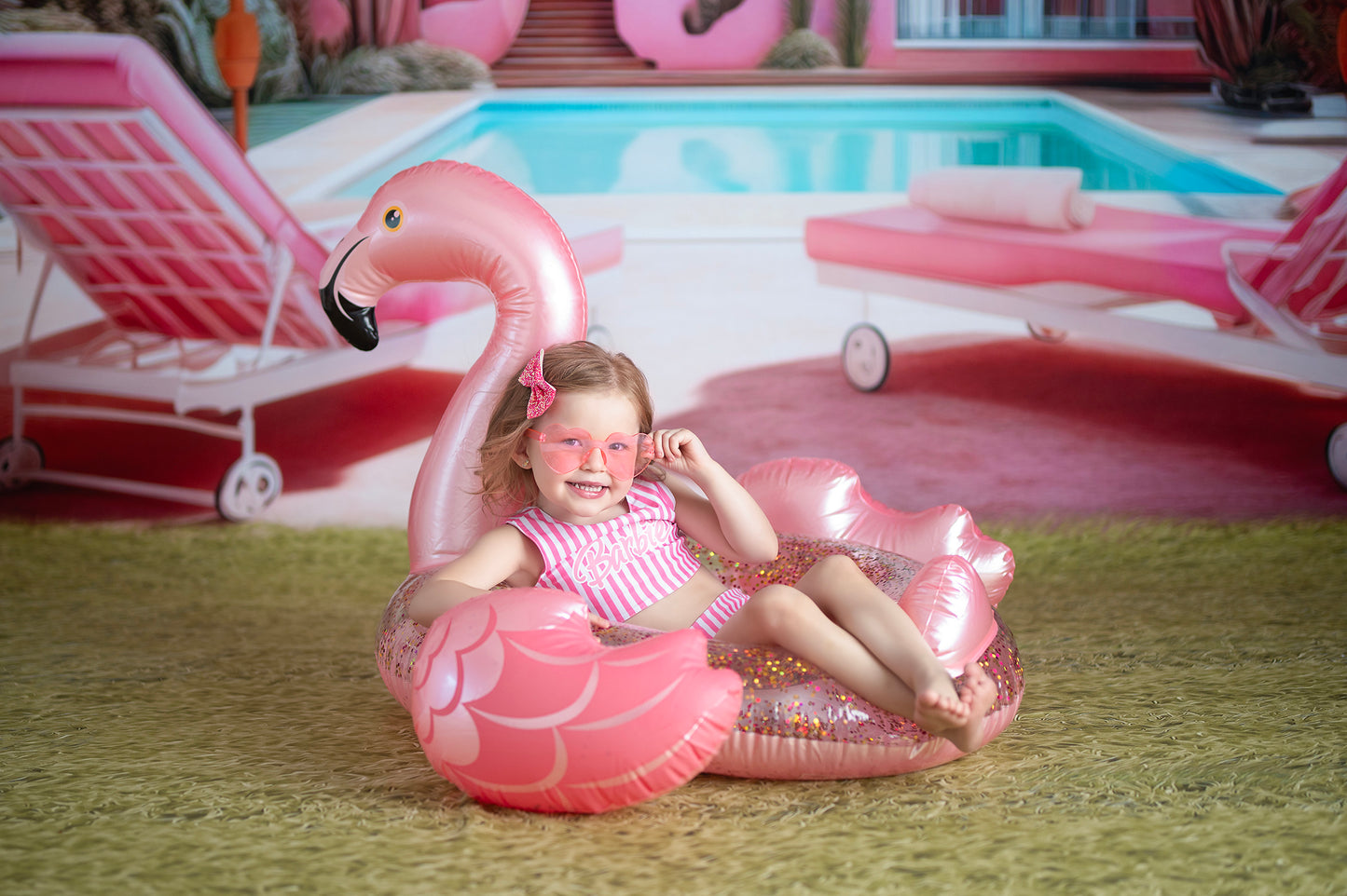 Barbie's Poolside Vacation - Grass Floor - With Sweep Option