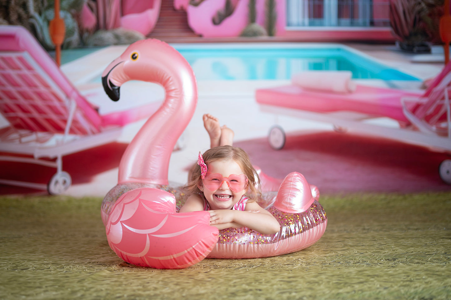 Barbie's Poolside Vacation - Grass Floor - With Sweep Option