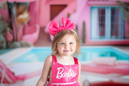 Barbie's Poolside Vacation - Grass Floor - With Sweep Option