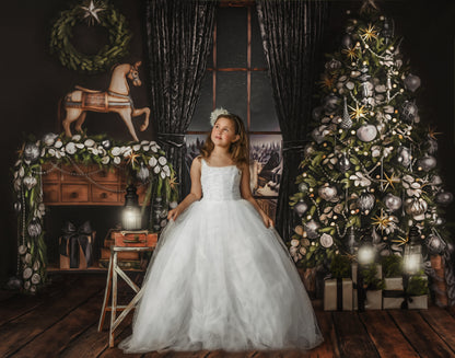 Moody Festivity - Room