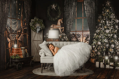 Moody Festivity - Room