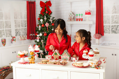 Mrs. Claus Sweet Kitchen 2pc Room