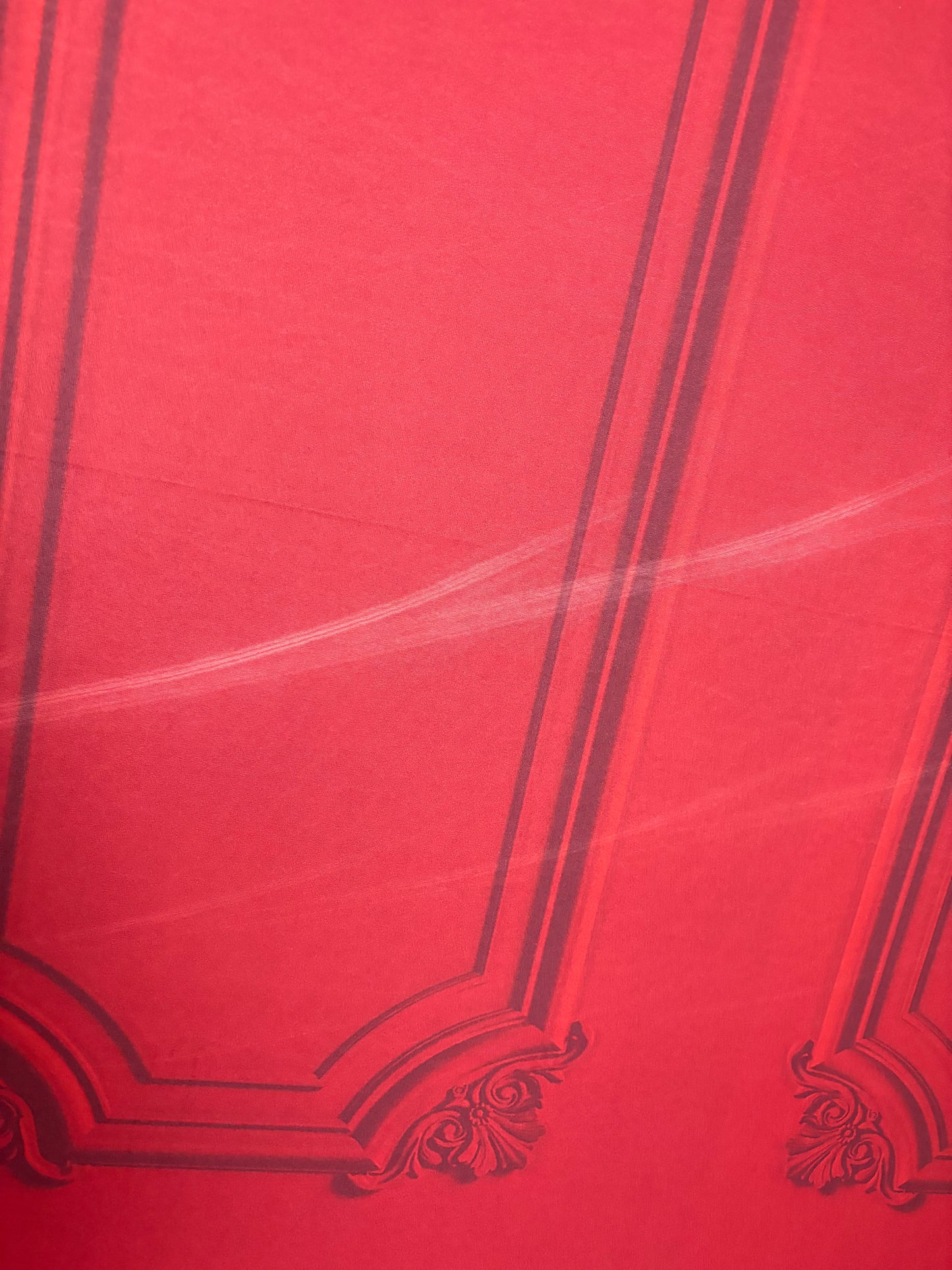 RTS Classic Red Wainscoting Wall - 12x9' Wrinkle-Free - Creases - 60% Off