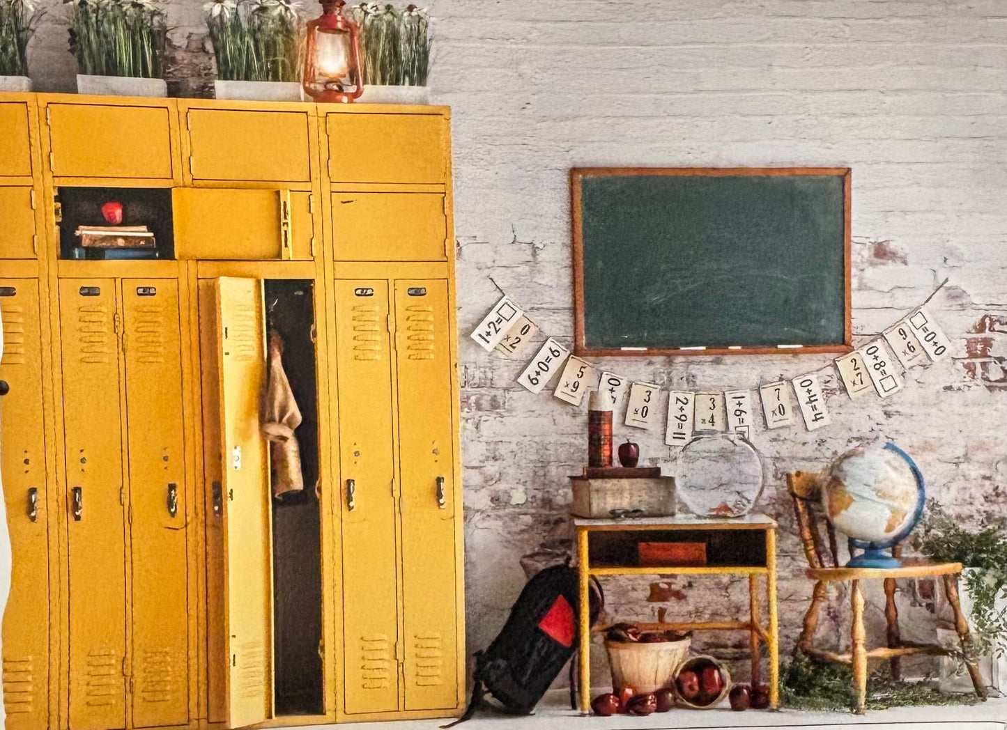 RTS Clever Classroom - 84x60" Wrinkle-Free Fabric - Bad Cut - 60% Off